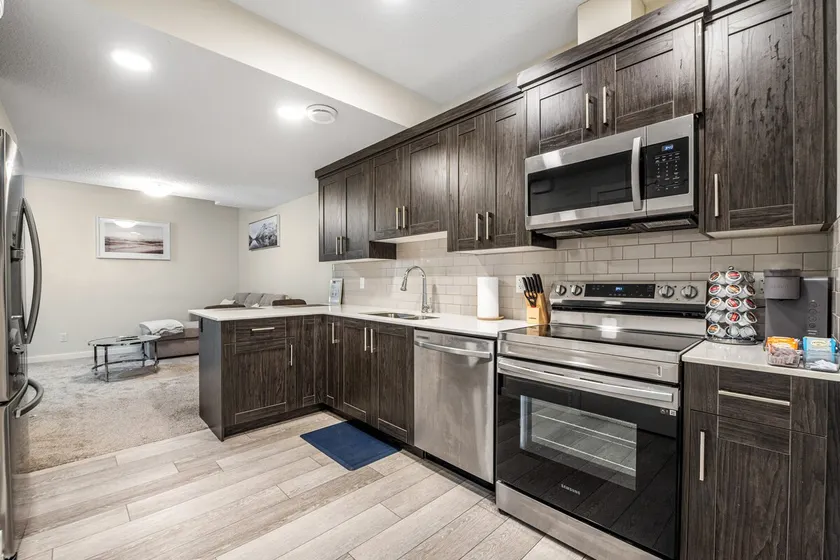 Fully Furnished Cozy 2BR Suite - Image 1