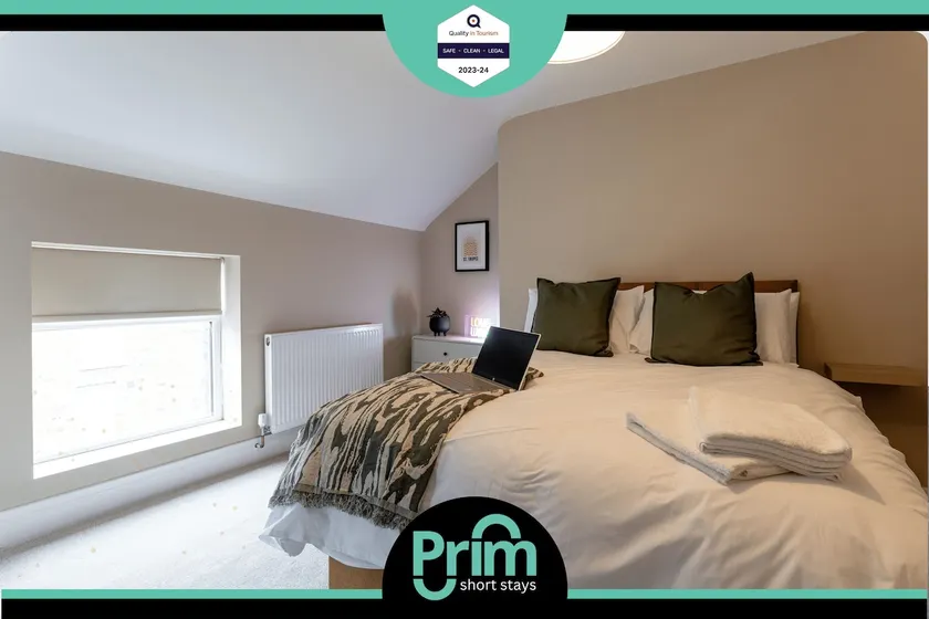 Broughton Place 4: 2BR Modern Flat in Liverpool - Image 1