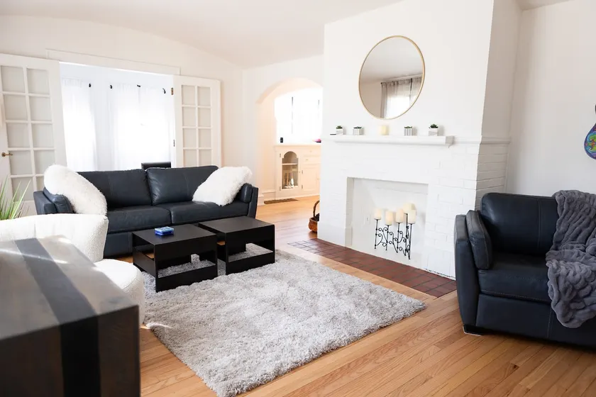 Charming Mediterranean Lower Flat - Image 1
