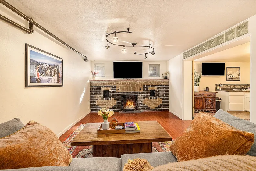 Sunnyside Gem - Quiet, Walkable, Central Location - Image 1