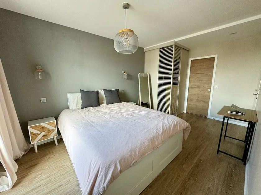 Spacious with panoramic view - Image 1