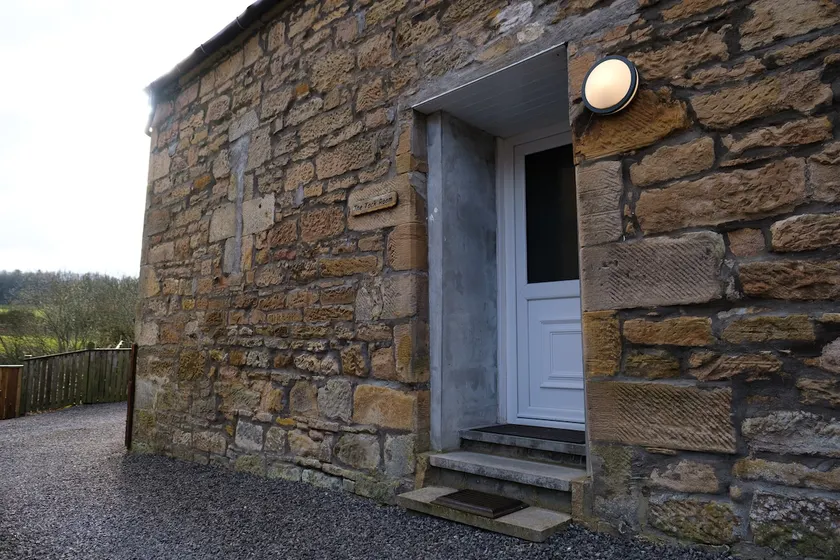 Cozy Stone Farm Cottage - Image 1