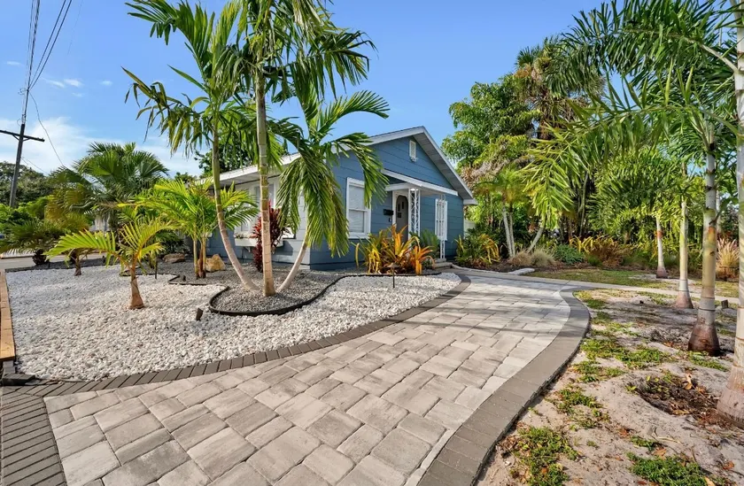 Blue Dolphin II Villa near AMI - Image 1