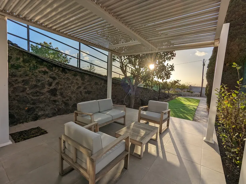 House with terrace in Tajuya - Image 1