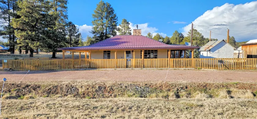 Luna Cabin - Image 1