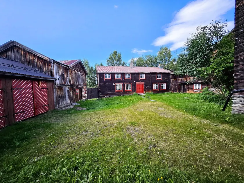 Private pearl in downtown Røros - Image 1