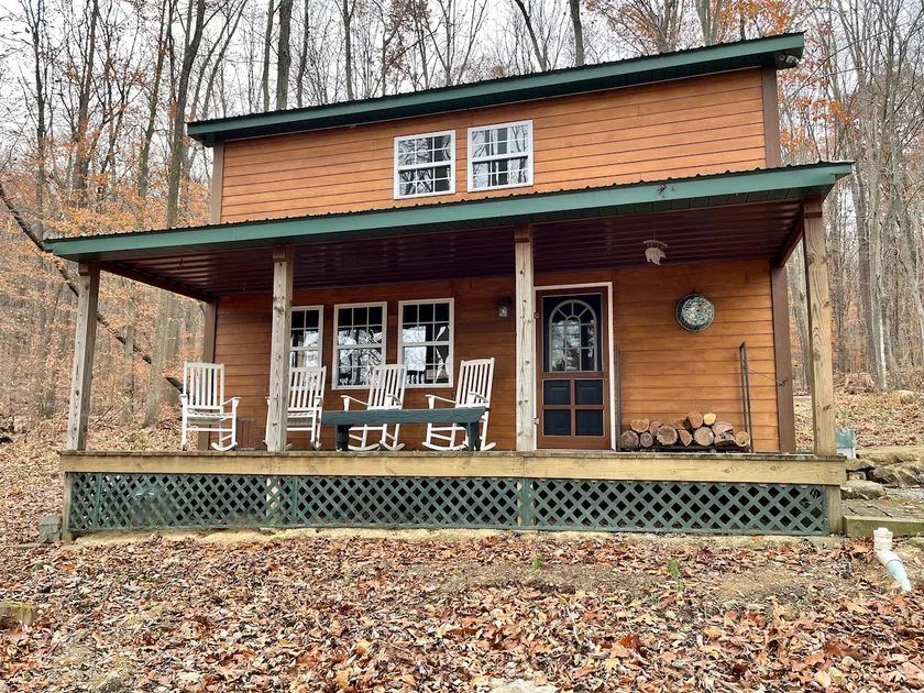 Creekside Cabin Vacation Rental - Image 1
