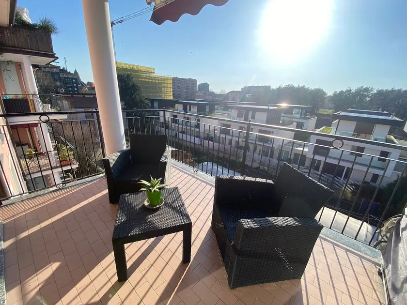 Comasina Charme Apartment with Terrace - Image 1