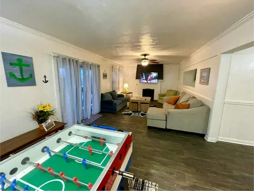 Roomy Beachfront Apartment! - Image 1