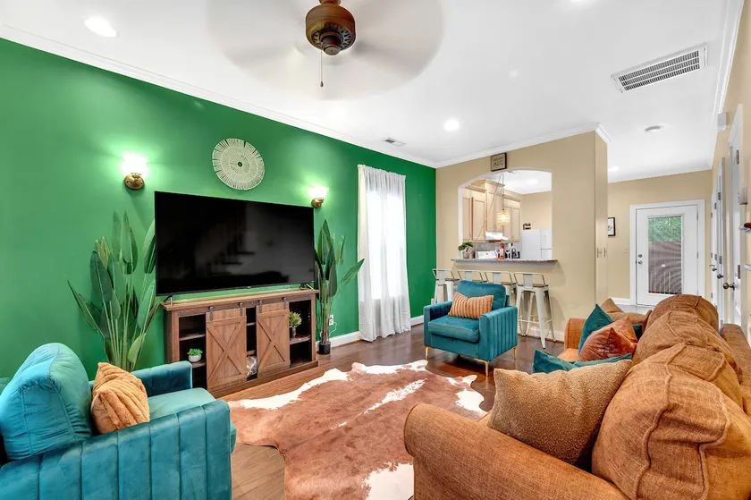 Cozy 2B Townhouse - Hot Tub - Image 1