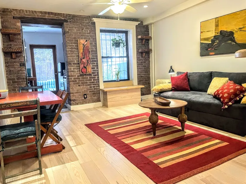 Brownstone Garden Duplex - Image 1