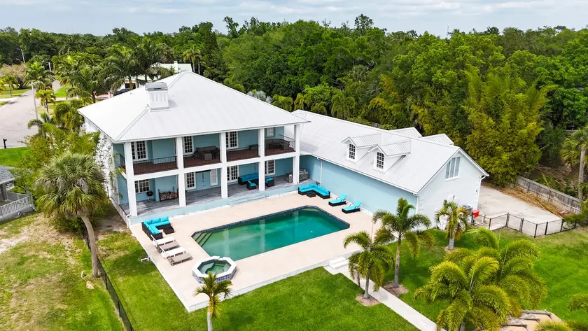 Alafia.bnb, Riverview, Pool - Image 1