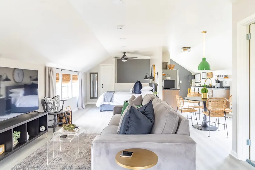 2nd Floor Loft Across from Ice Plant | The Otis - Image 1