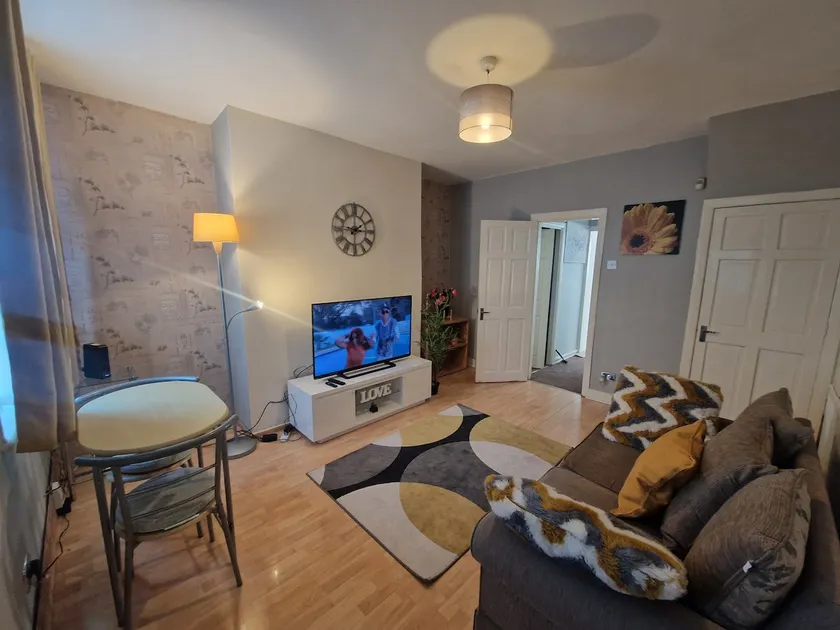 Primos Executive - 2 Bedroom House in Wallsend - Image 1