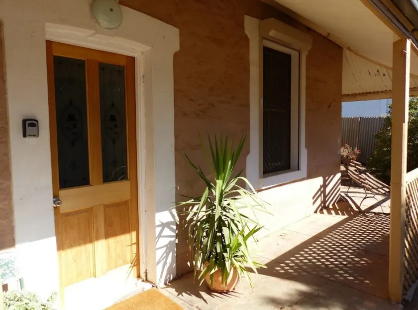 Andy's Accommodation - Image 1