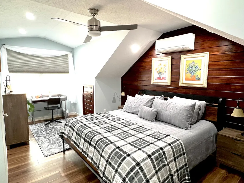 Modern Open Floor Plan Guest Apt w/ King - Image 1