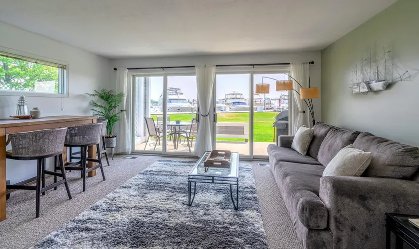 Waterfront condo in Spring Lake - Image 1