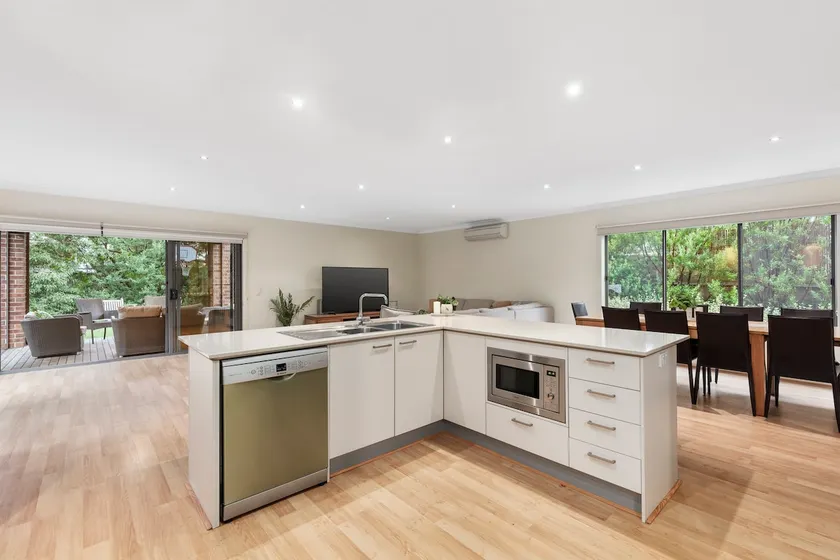 Treetop Living - Image 1