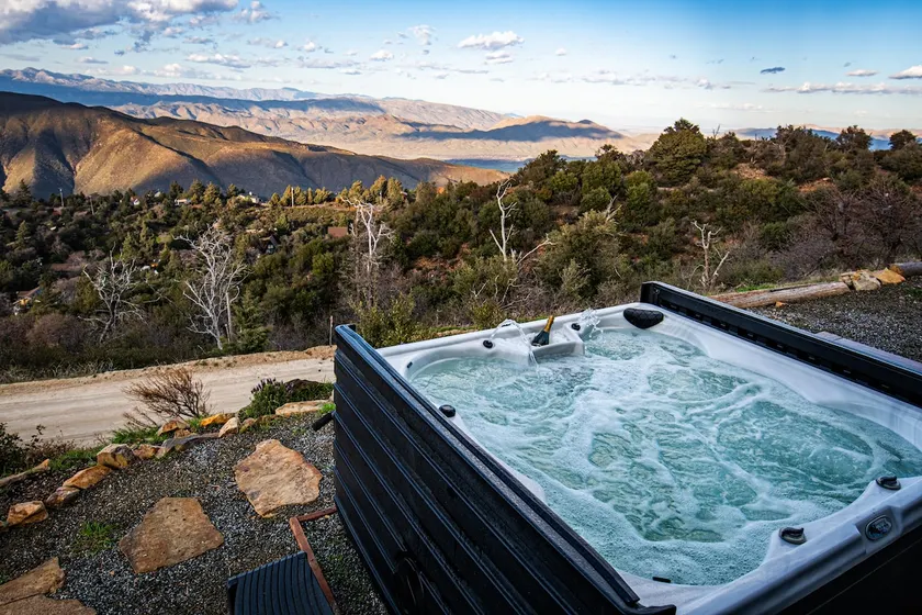 Private Getaway - Breathtaking Views - Image 1