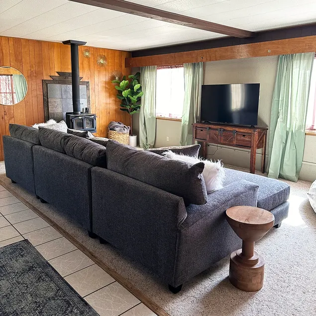 Mountain Retreat: Orchard Oasis - Image 1