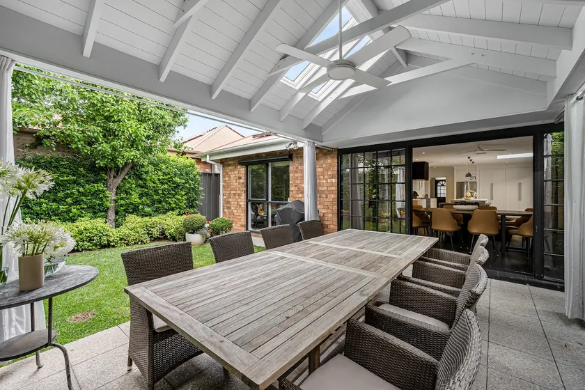 Iris at Norwood - Luxe Indoor-Outdoor Living near CBD - Image 1