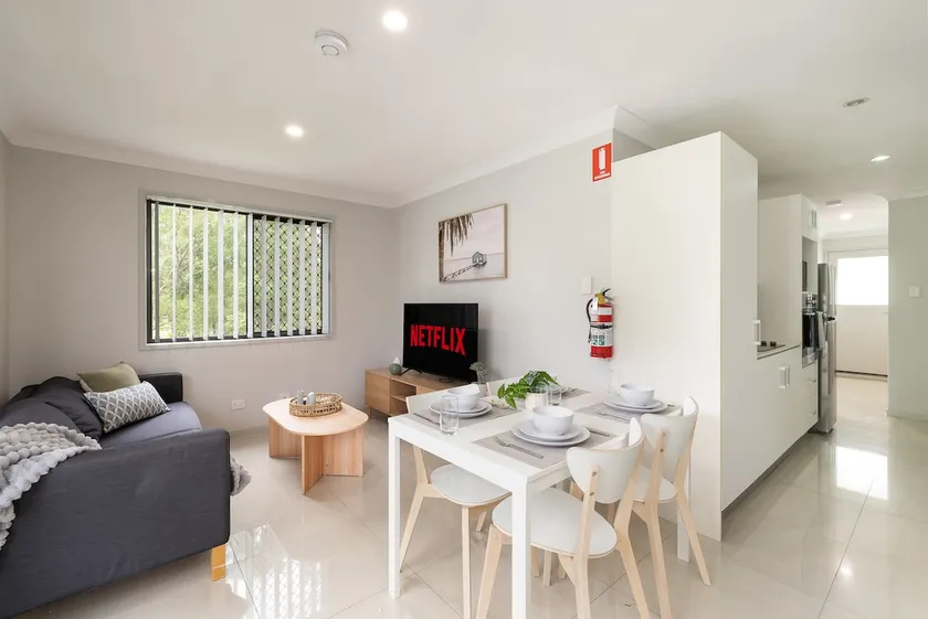 Clean Rocklea 1BR | AC & Near Shops | 173B1 - Image 1