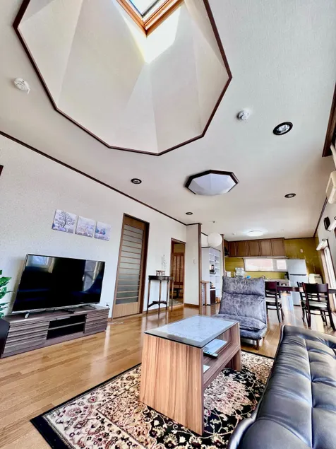 The Lobs Toya, Lakeview 3BR, huge garden BBQ - Image 1