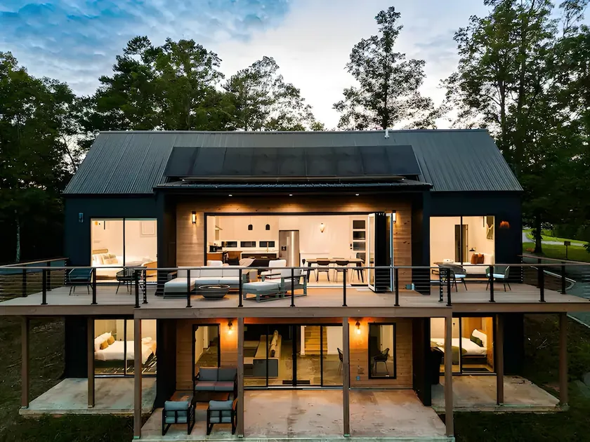 Mountain Mod | 4 Bed, 3 Bath, Pool, Hot Tub, Gym - Image 1