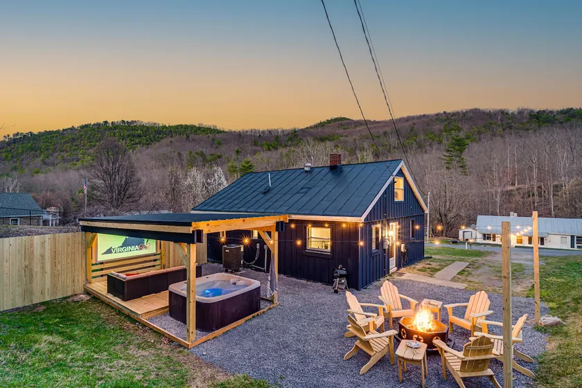 Rustic Ridge Cabin with Hot Tub, Cinema and Arcade - Image 1