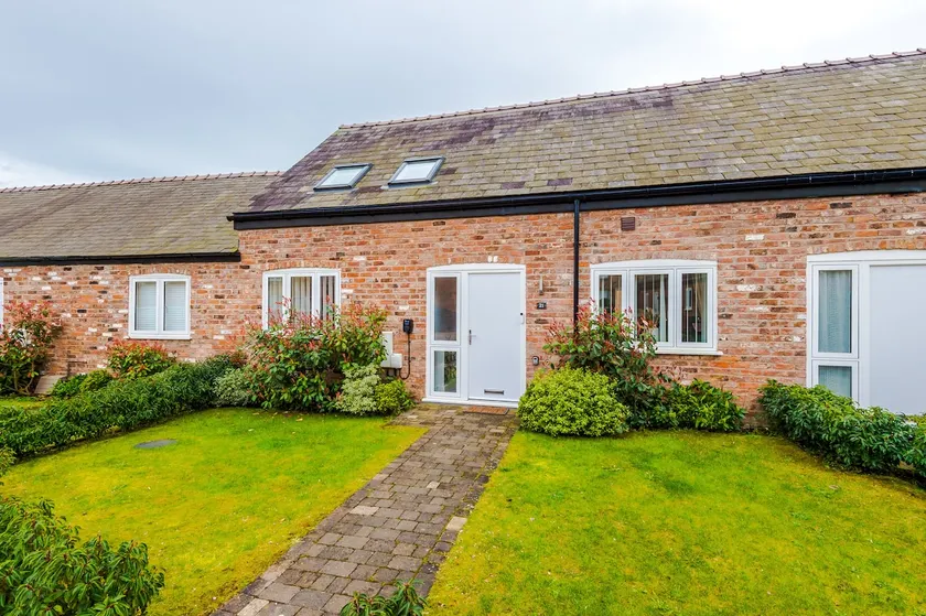 Wild Drive Chester Stunning cottage just minutes from Chester and Zoo - Image 1