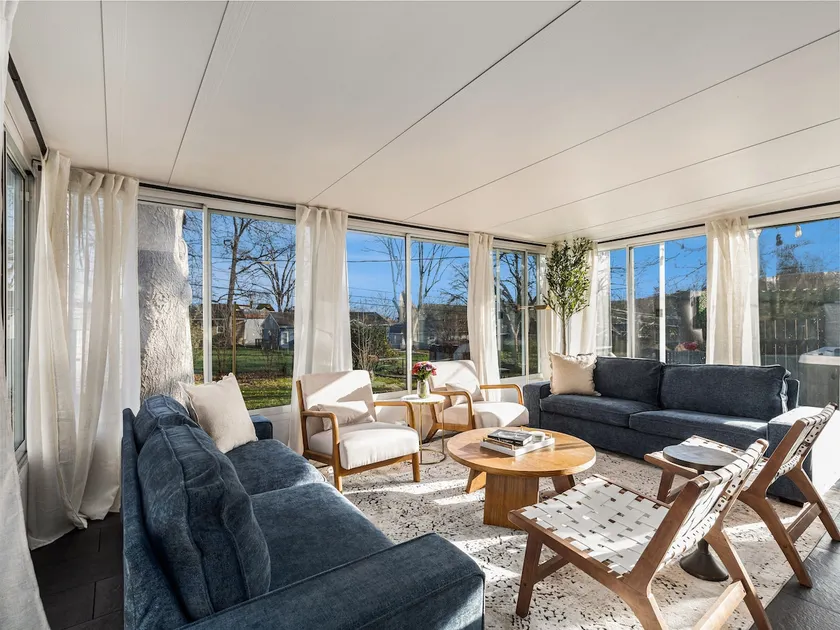 Stunning w/King Beds, Hot Tub, Sauna, By PV Shops - Image 1