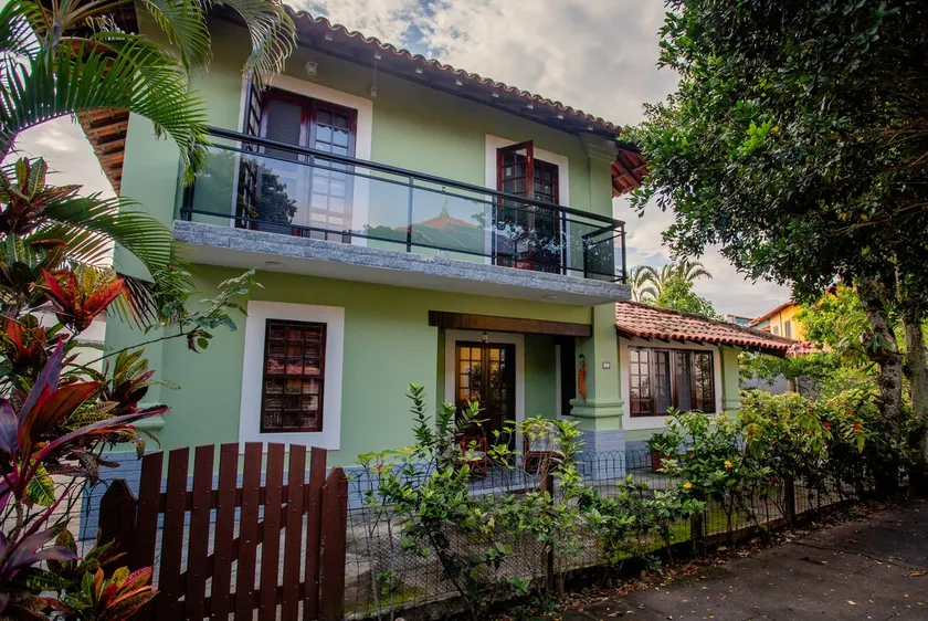 Tropical House - Image 1
