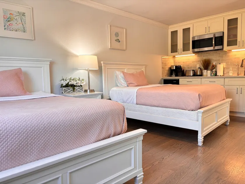 Cozy Studio w/ Private Entrance and bathroom - Image 1