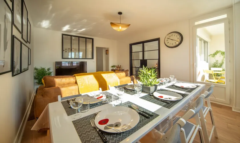 Home SWEET HOME - Image 1