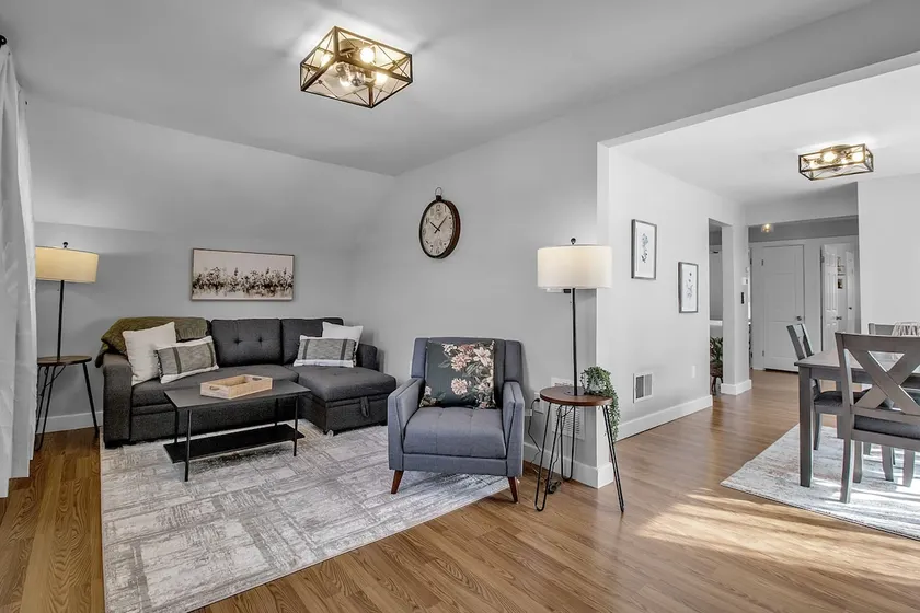 2 King Bedrooms near WNYs Largest Mall & Airport - Image 1