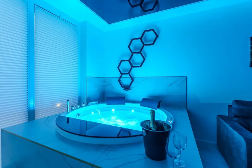 Golden Pearl Spa - Image 1