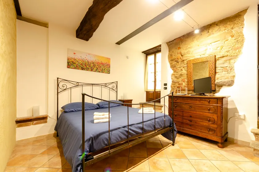 Costa di Rose, new in the historical centre - Image 1