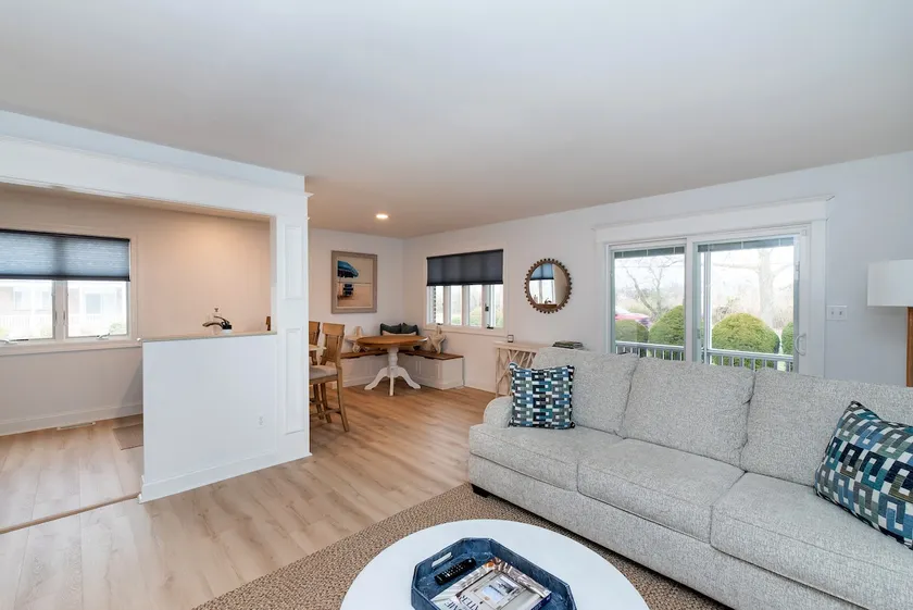 Newly Renovated Condo - Best Walkability in C.M. - Image 1