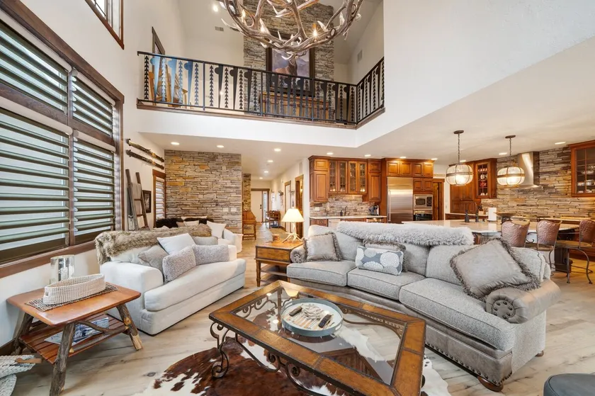Seven Springs, 5BR / Sleeps 14, Ski - IN/OUT, Pool - Image 1