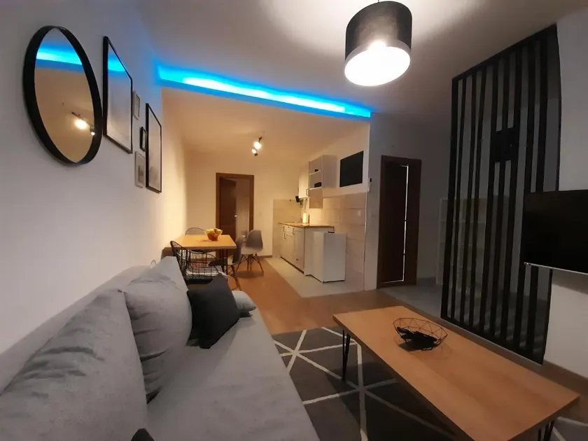 CITY APARTMENT BB - Image 1