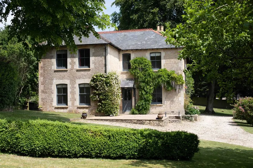 Trinity Farmhouse - Stunning House & Gardens! - Image 1