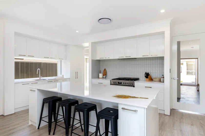 Newly Built Luxury Modern Home - Image 1