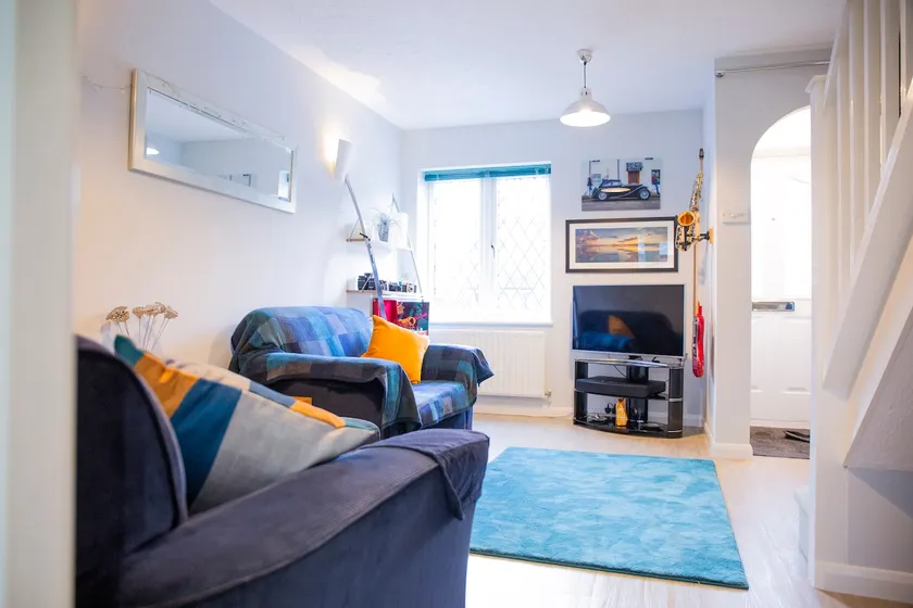 Reeve Terrace - Garden Patio, Parking, Sleeps 4 - Image 1