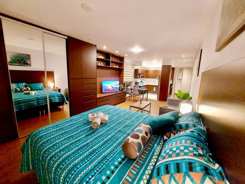 Spectacular Furnished Studio - Image 1