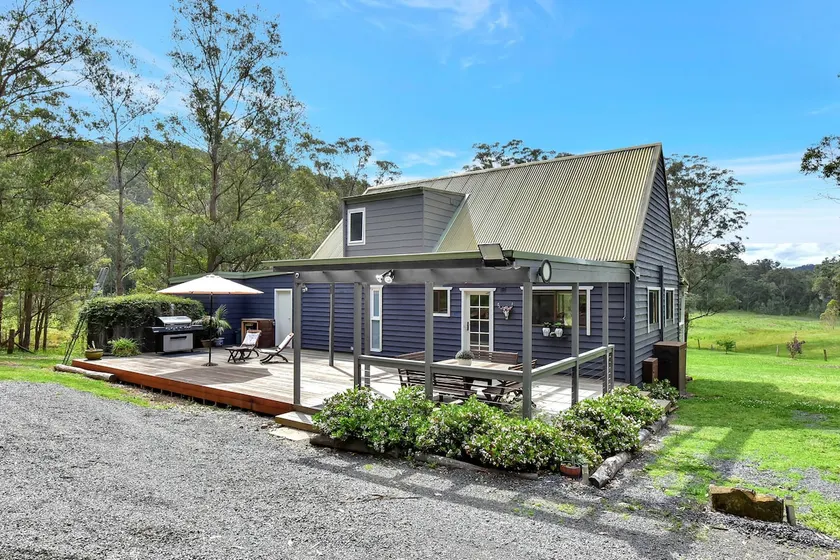 Yango Creek Farmhouse Wollombi - Image 1