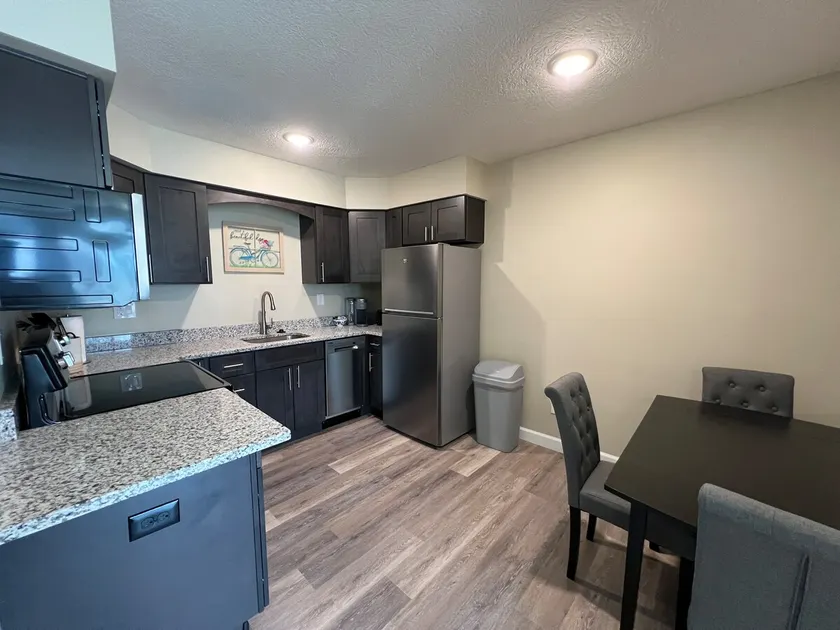 Downtown Oasis with W&D at Sparrow Landing -Apt 3 - Image 1