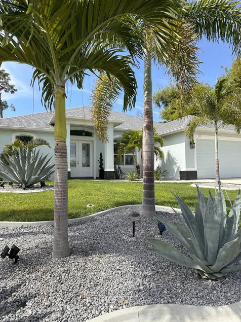 Beautiful Floridian Oasis - Image 1
