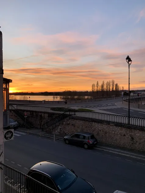 Between the Loire and the Château - Image 1