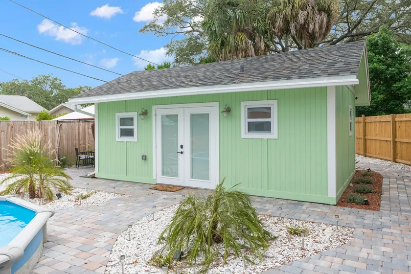 Sunset Bungalows Lil Green: Heated Pool, Beach, DT - Image 1