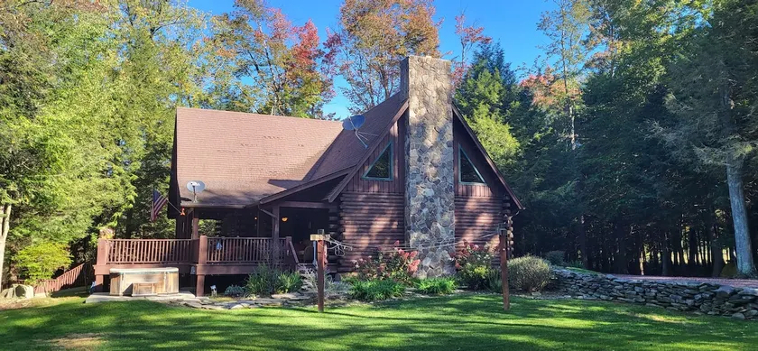 A Private Cabin and Lake Retreat! - Image 1